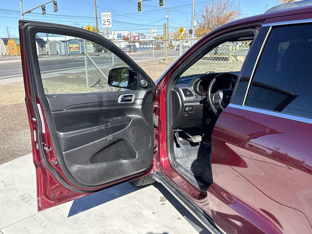 used 2019 Jeep Grand Cherokee car, priced at $13,861