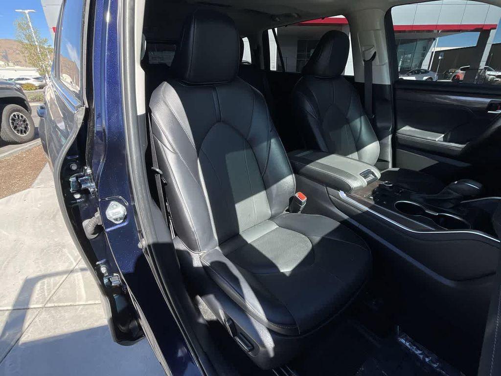 used 2024 Toyota Highlander car, priced at $41,631