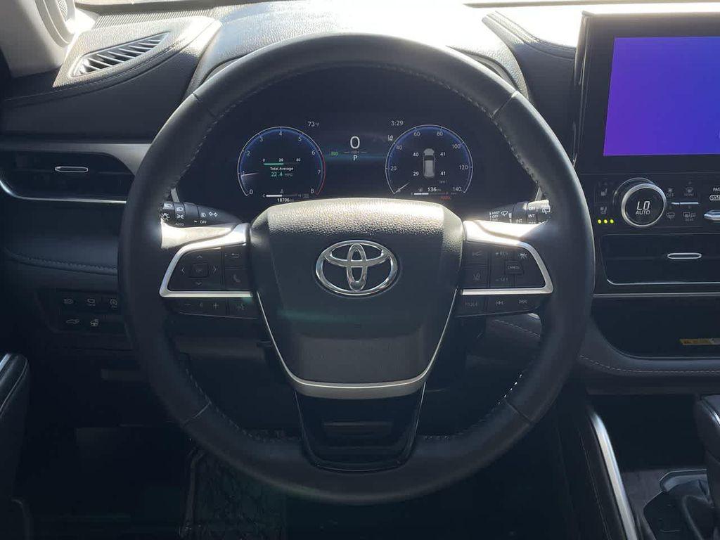 used 2024 Toyota Highlander car, priced at $41,631