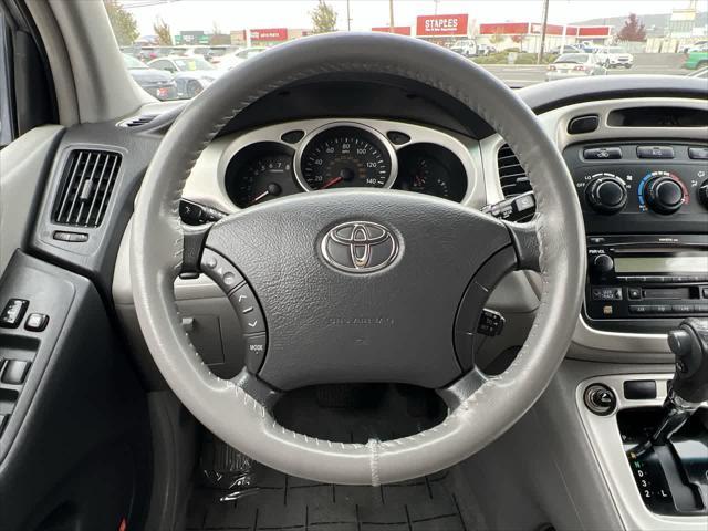 used 2007 Toyota Highlander car, priced at $9,142