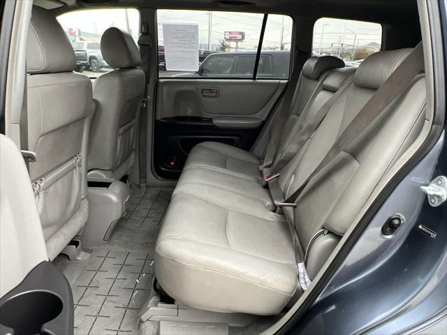 used 2007 Toyota Highlander car, priced at $9,142