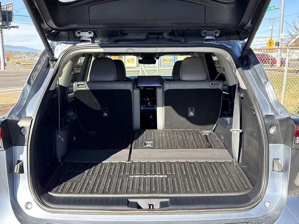 used 2024 Toyota Highlander Hybrid car, priced at $54,558