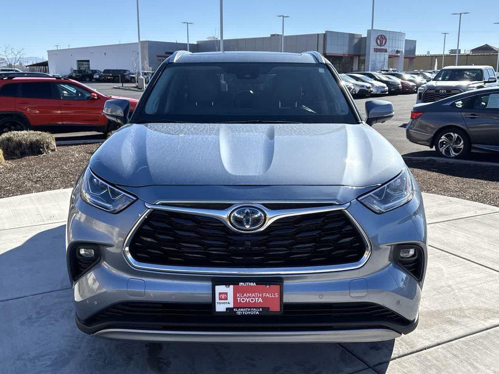 used 2024 Toyota Highlander Hybrid car, priced at $54,558