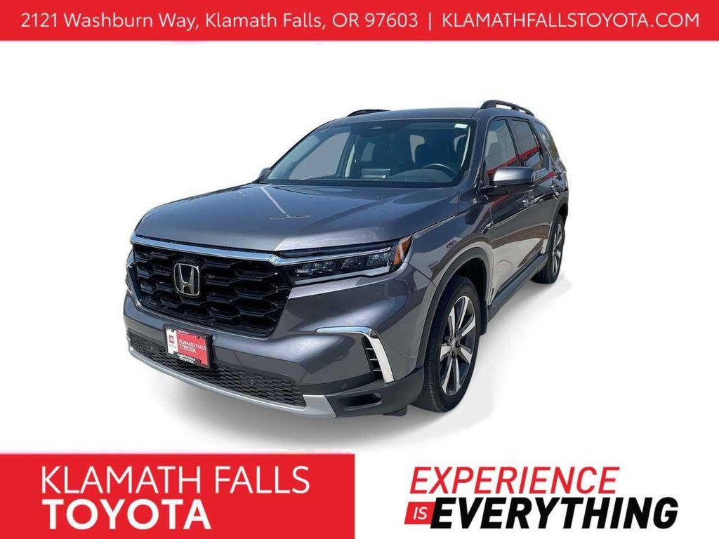 used 2025 Honda Pilot car, priced at $44,040