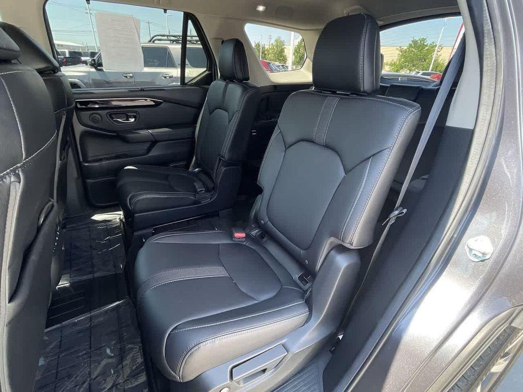 used 2025 Honda Pilot car, priced at $44,040