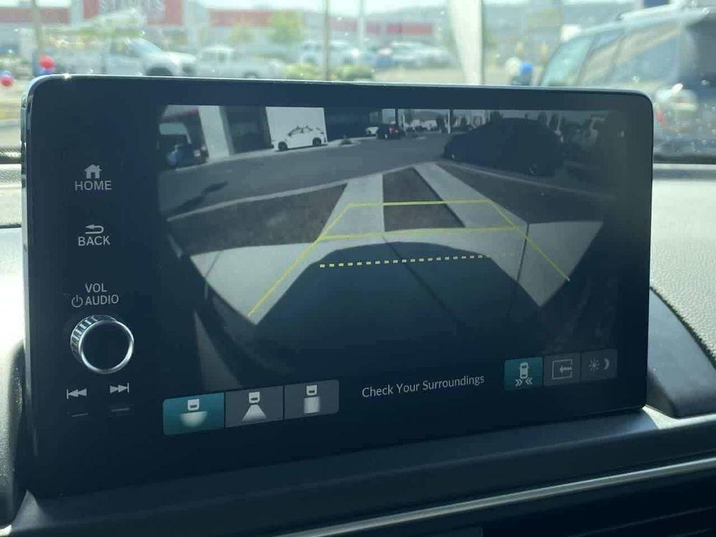 used 2025 Honda Pilot car, priced at $44,040