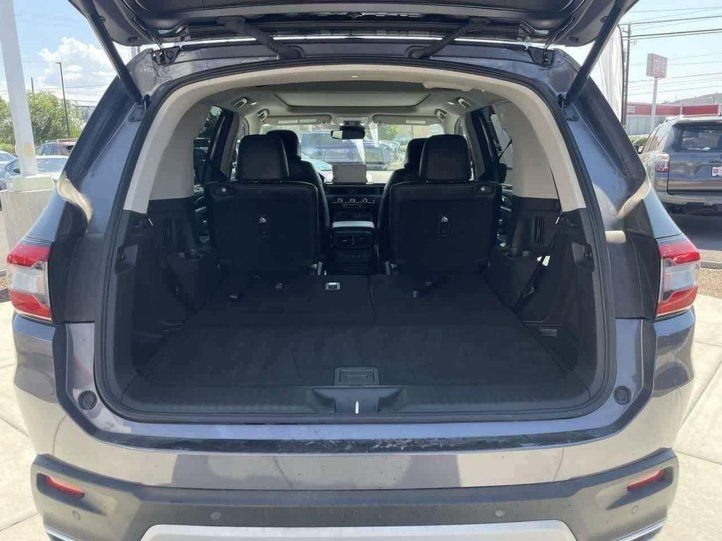 used 2025 Honda Pilot car, priced at $44,040