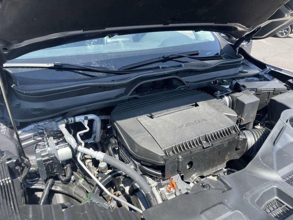 used 2025 Honda Pilot car, priced at $44,040