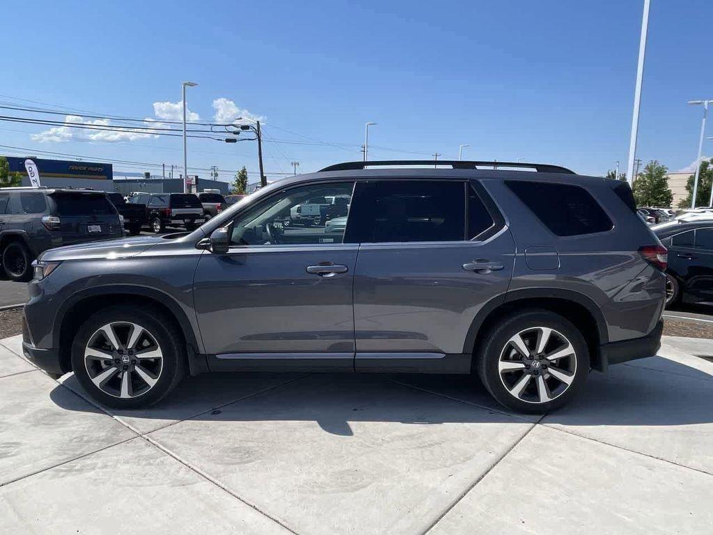 used 2025 Honda Pilot car, priced at $44,040