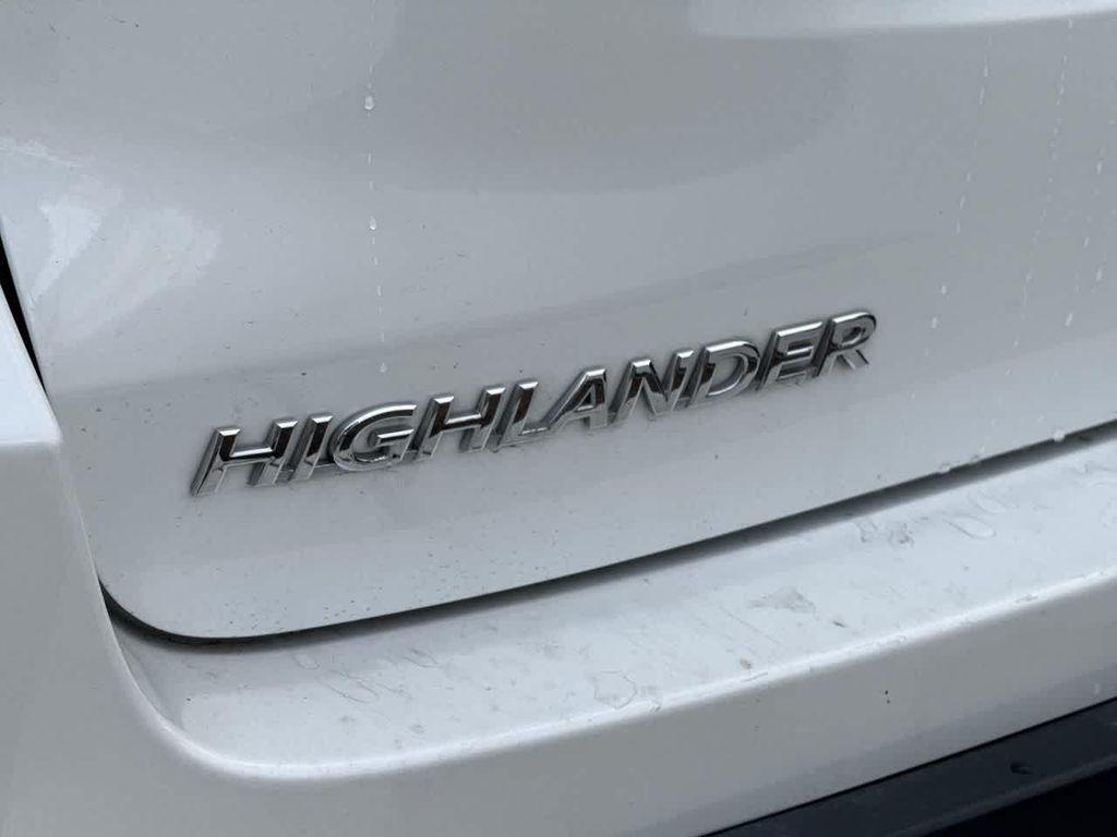 used 2017 Toyota Highlander car, priced at $14,005