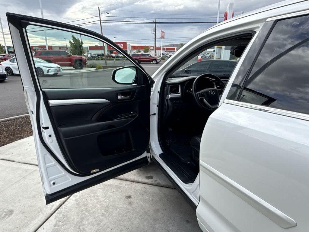 used 2017 Toyota Highlander car, priced at $14,005