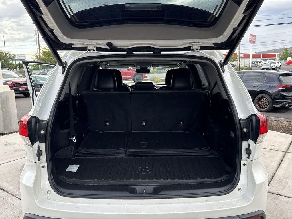 used 2017 Toyota Highlander car, priced at $14,005