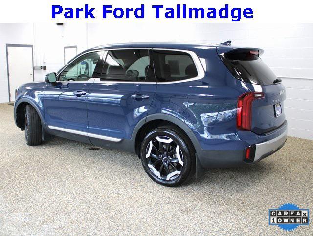 used 2023 Kia Telluride car, priced at $34,998
