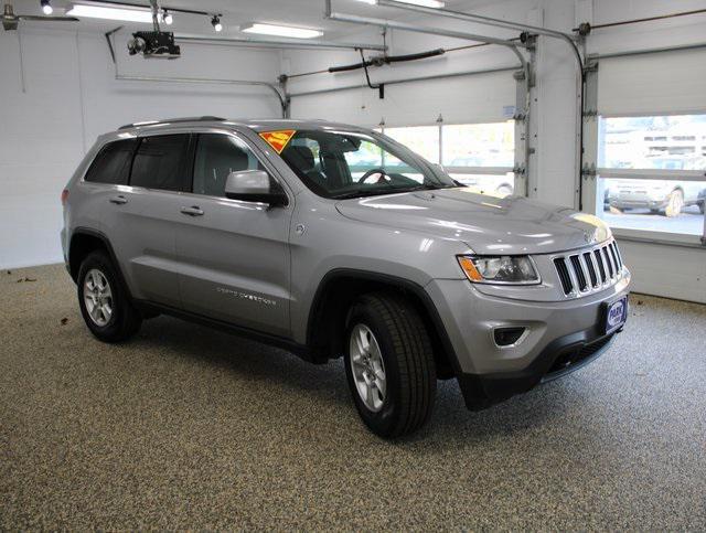 used 2016 Jeep Grand Cherokee car, priced at $15,900