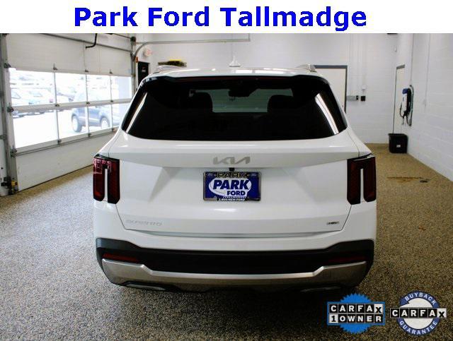 used 2025 Kia Sorento Hybrid car, priced at $37,988
