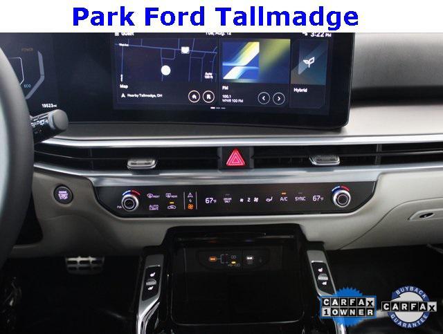 used 2025 Kia Sorento Hybrid car, priced at $37,988