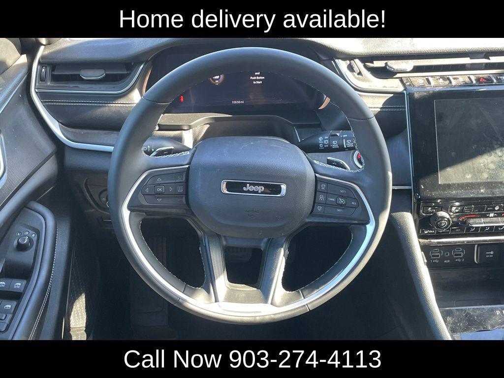 used 2025 Jeep Grand Cherokee car, priced at $39,000