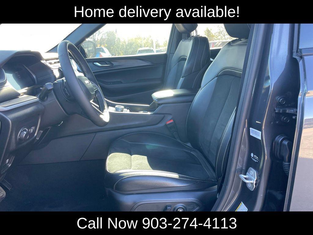 used 2025 Jeep Grand Cherokee car, priced at $39,000