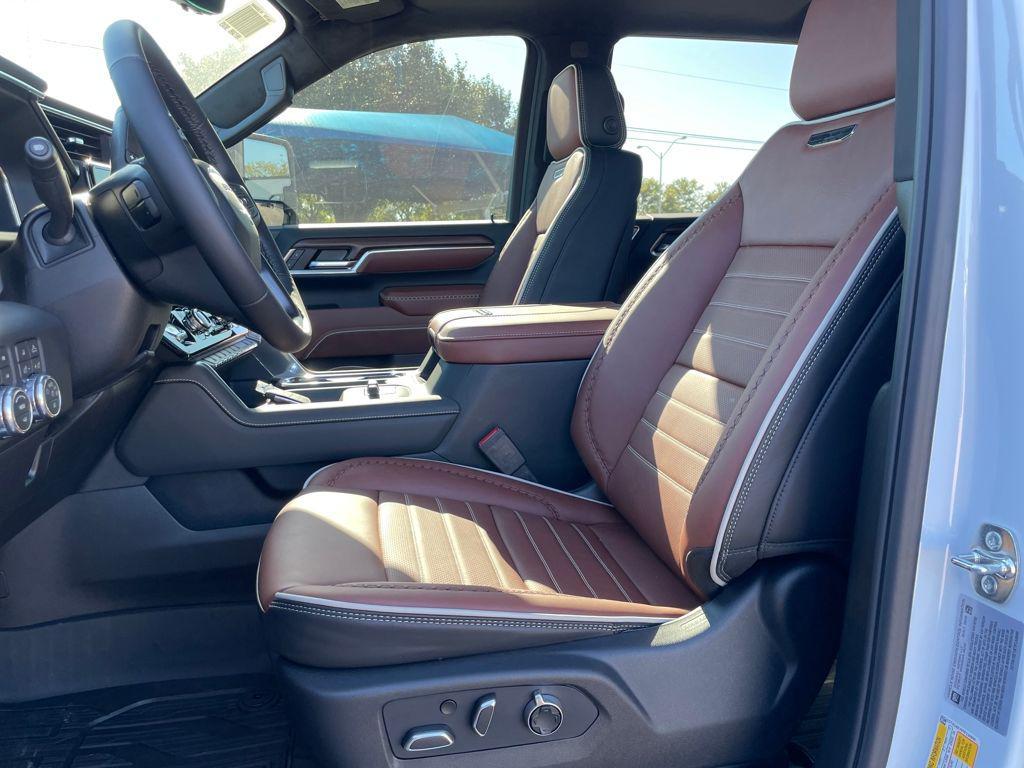 new 2026 GMC Sierra 2500 car, priced at $93,248