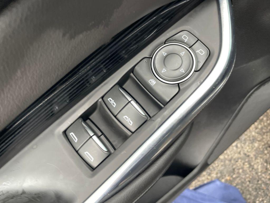 used 2024 Cadillac XT4 car, priced at $31,176