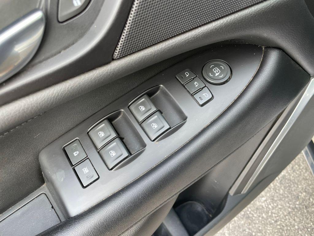 used 2019 Cadillac Escalade ESV car, priced at $34,407