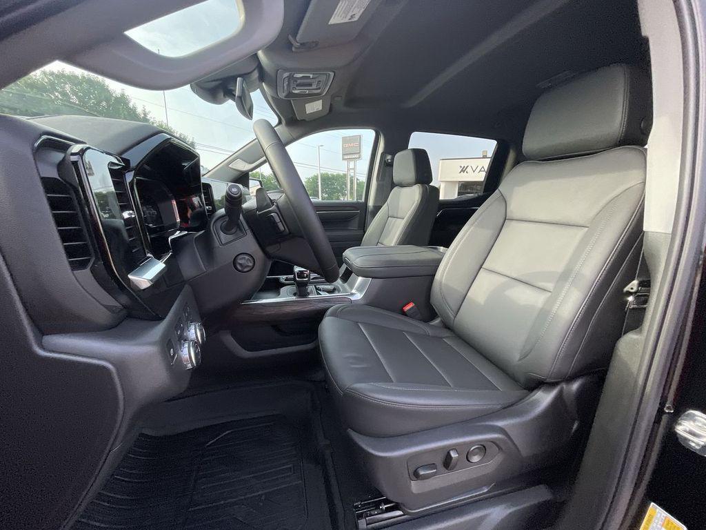 new 2025 GMC Sierra 1500 car, priced at $56,252