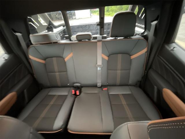 new 2025 GMC Canyon car, priced at $50,913