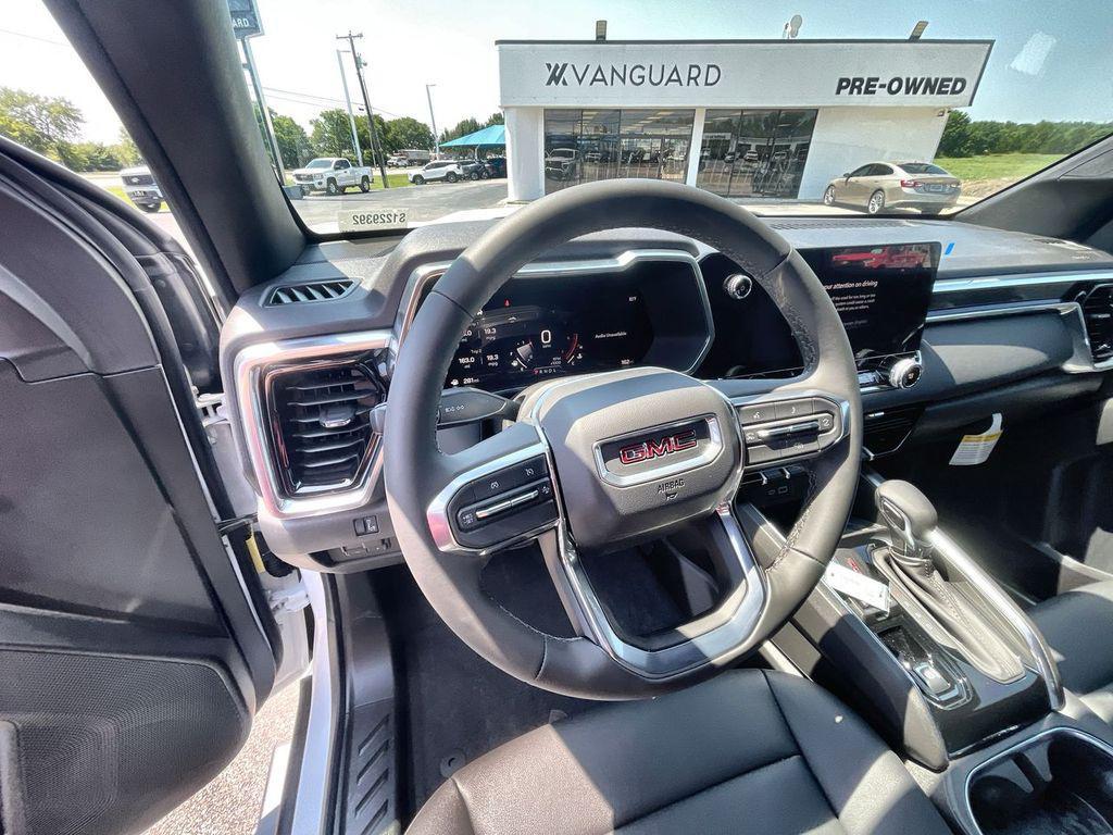 new 2025 GMC Canyon car, priced at $38,161