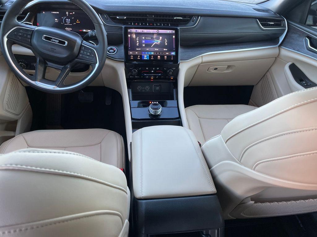 used 2025 Jeep Grand Cherokee car, priced at $35,797