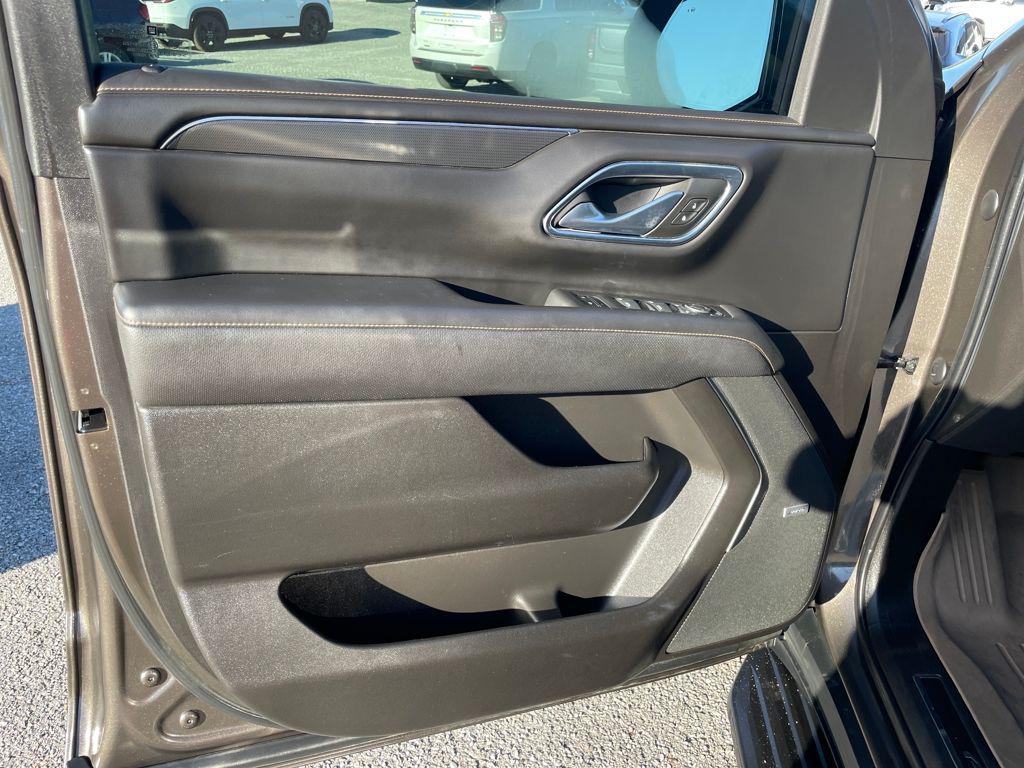 used 2021 GMC Yukon car, priced at $43,499