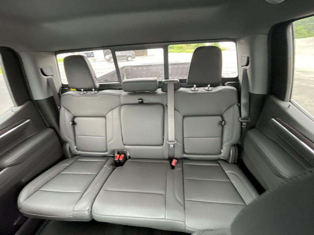 new 2025 GMC Sierra 1500 car, priced at $55,806