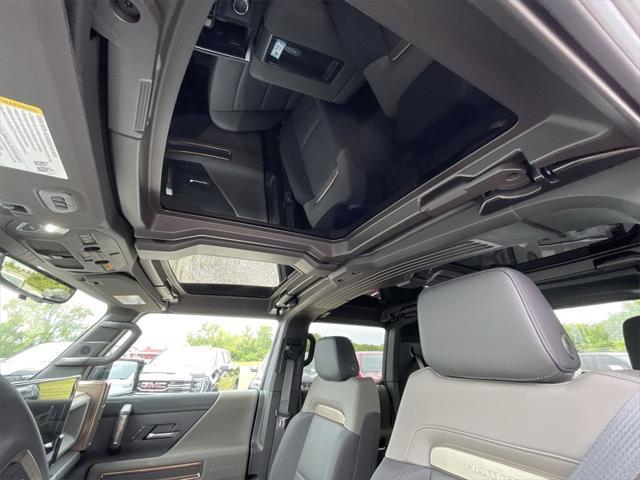 new 2025 GMC HUMMER EV Pickup car, priced at $98,727