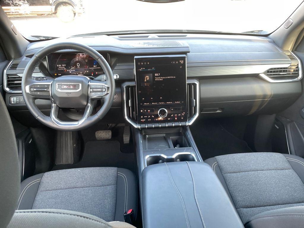 used 2025 GMC Acadia car, priced at $32,885