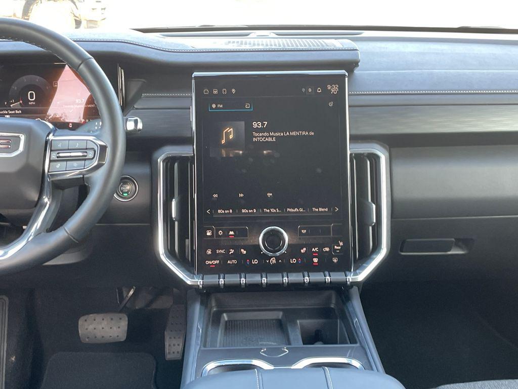 used 2025 GMC Acadia car, priced at $32,885