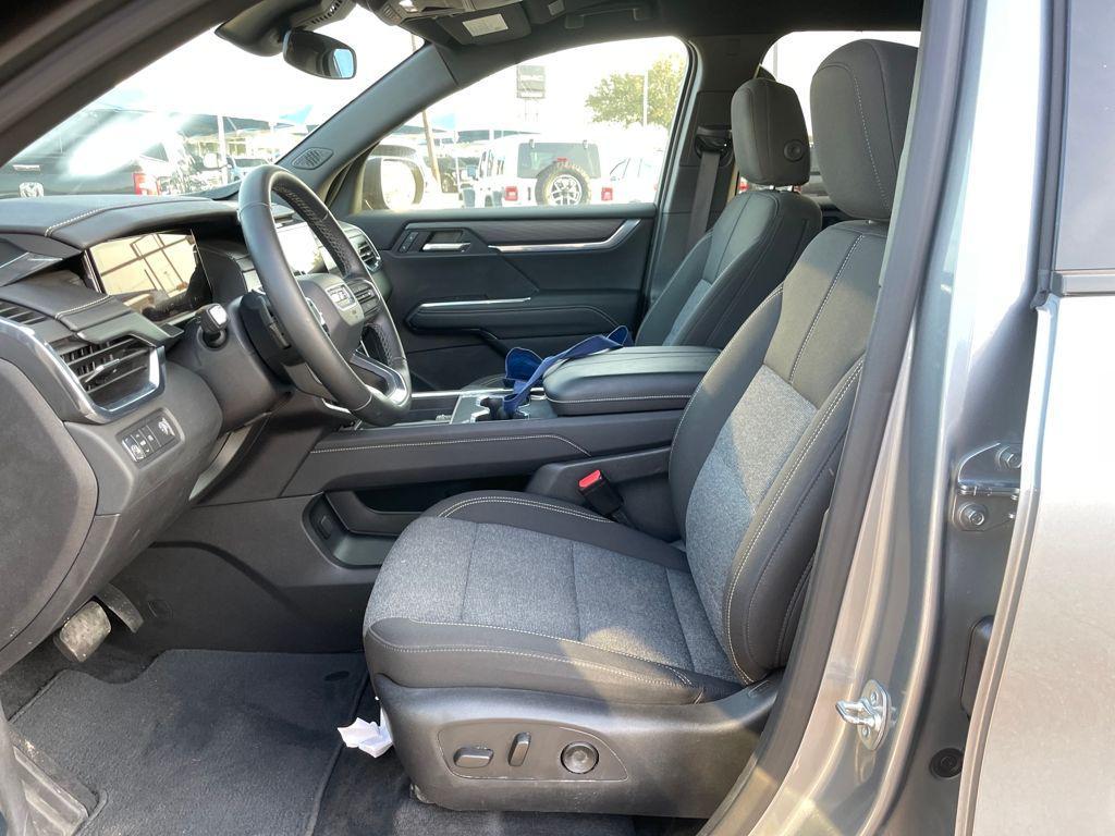 used 2025 GMC Acadia car, priced at $32,885