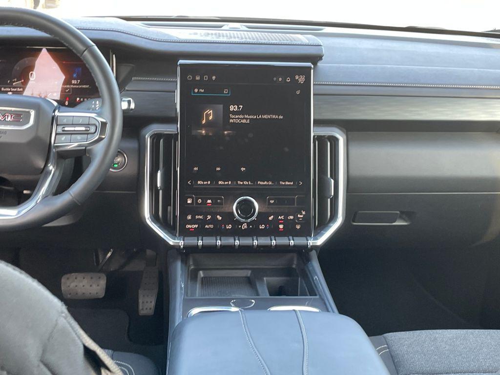 used 2025 GMC Acadia car, priced at $32,885