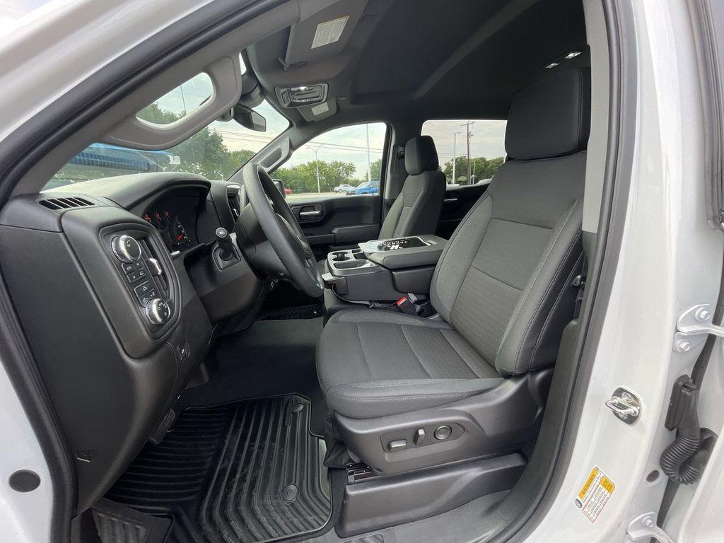 new 2026 GMC Sierra 1500 car, priced at $44,582