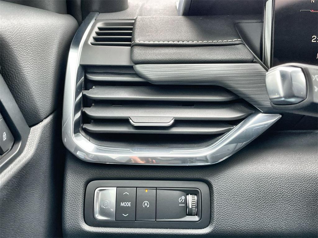 new 2025 GMC Acadia car, priced at $39,415