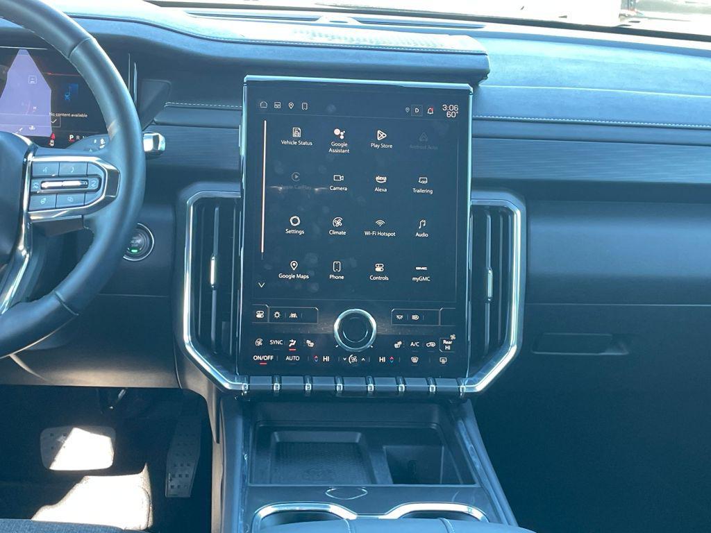 used 2025 GMC Acadia car, priced at $33,998