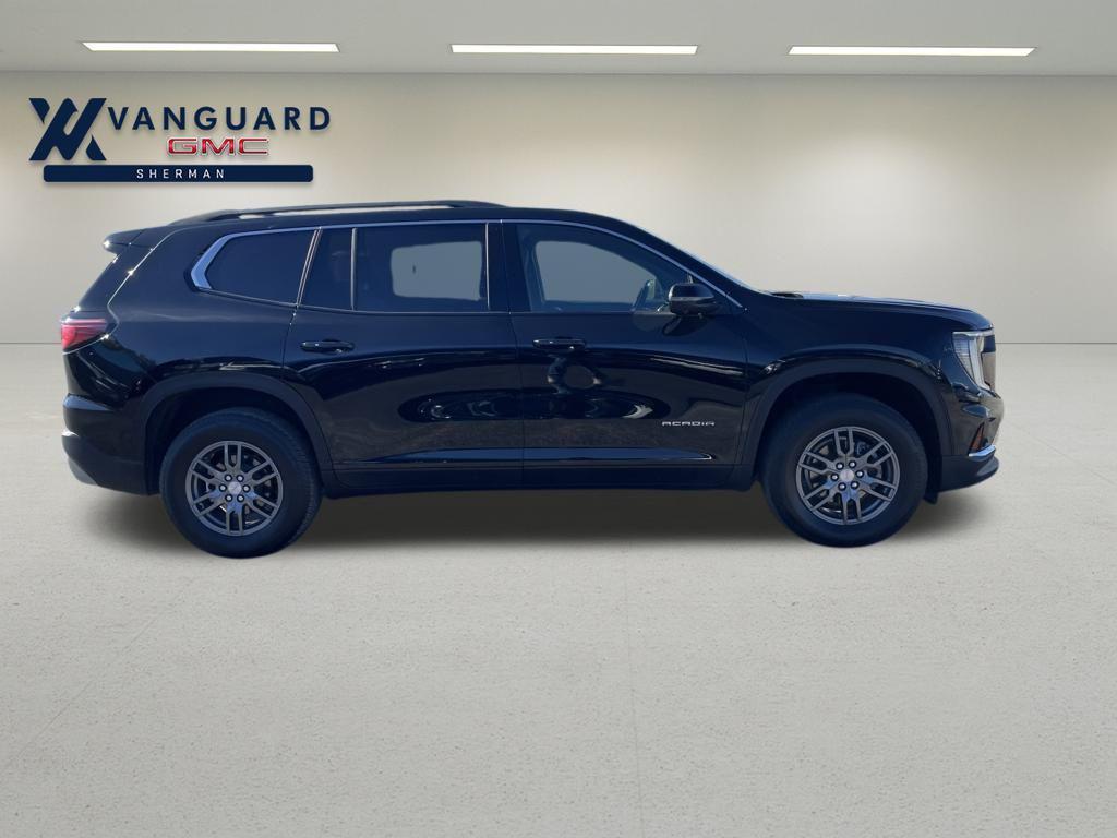 used 2025 GMC Acadia car, priced at $33,998