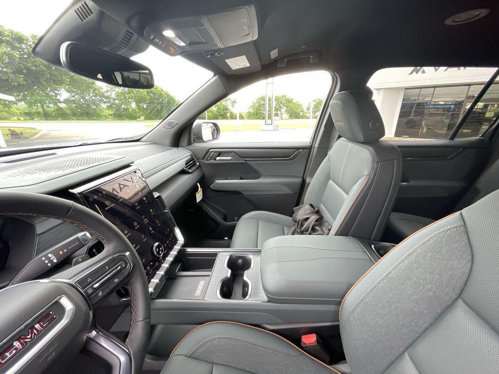 new 2025 GMC Acadia car, priced at $47,203