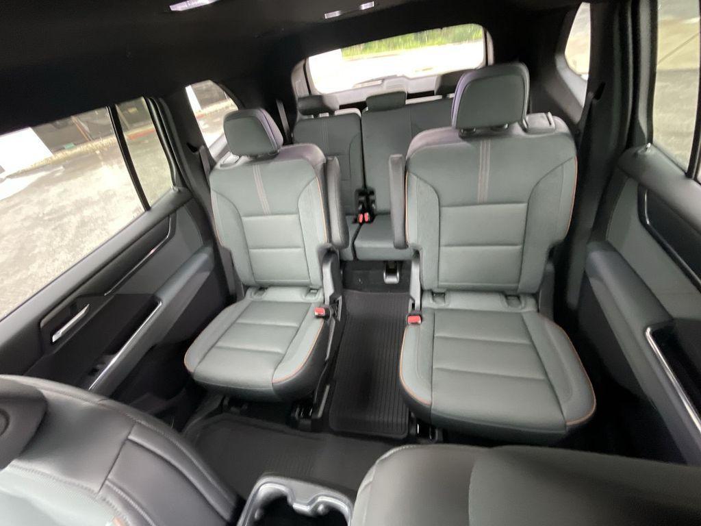 new 2025 GMC Acadia car, priced at $47,203