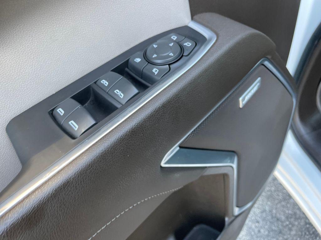 used 2022 Chevrolet Silverado 1500 car, priced at $35,986