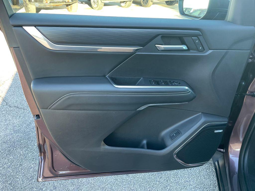 used 2025 GMC Acadia car, priced at $33,371