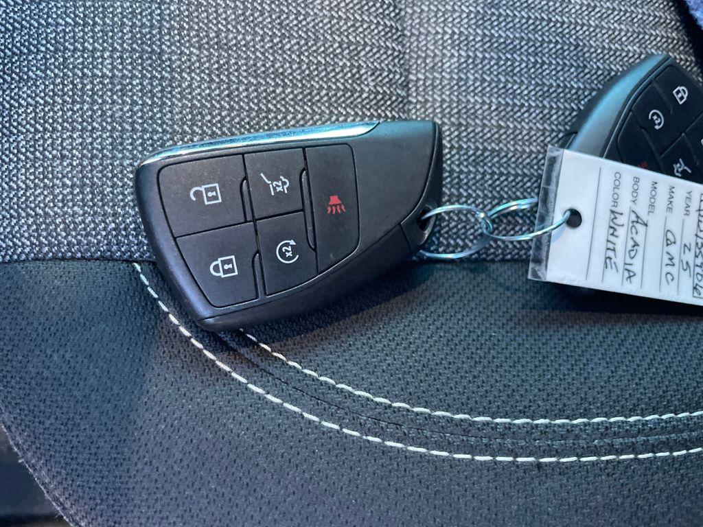 used 2025 GMC Acadia car, priced at $33,643