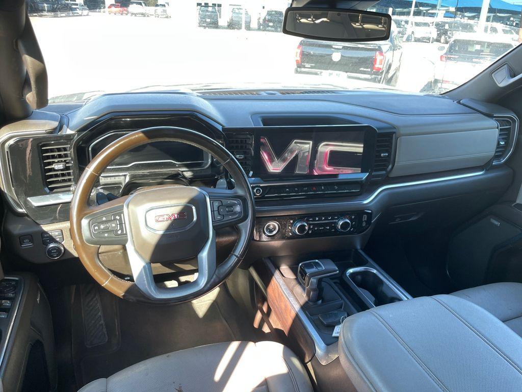 used 2023 GMC Sierra 1500 car, priced at $45,562