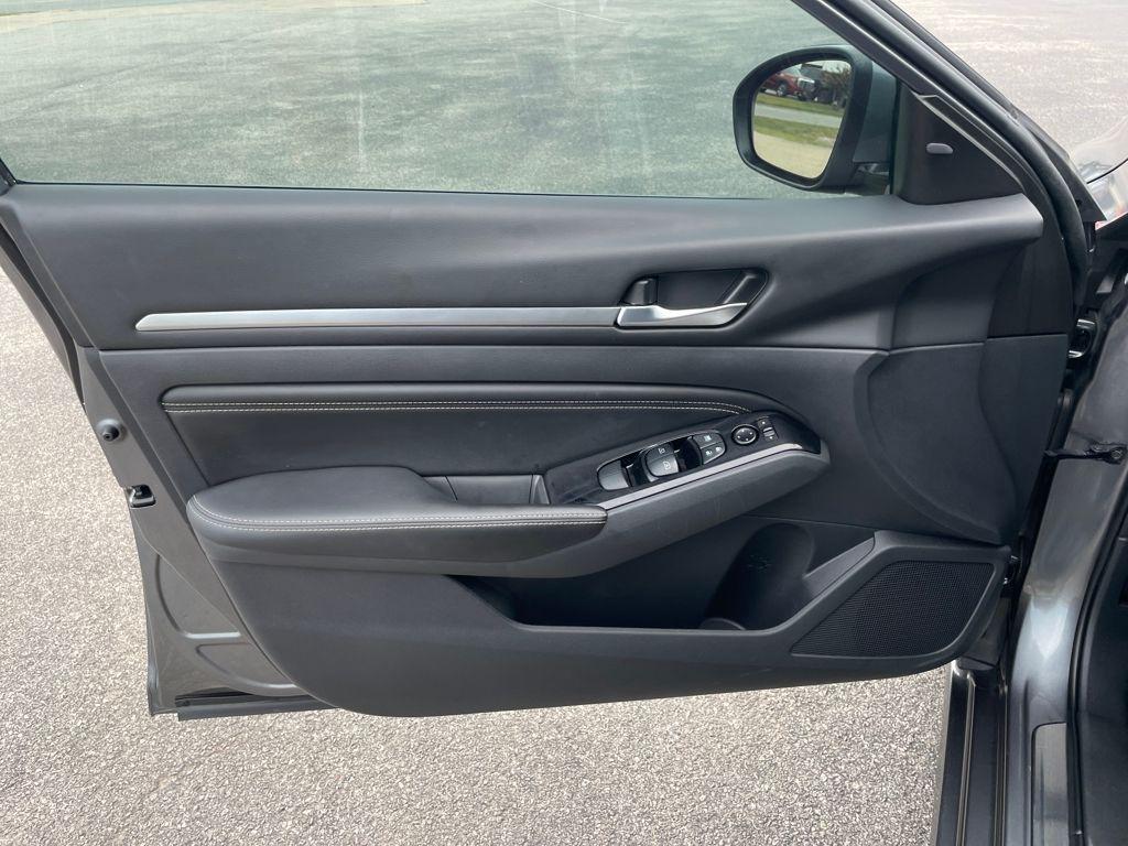 used 2022 Nissan Altima car, priced at $19,999