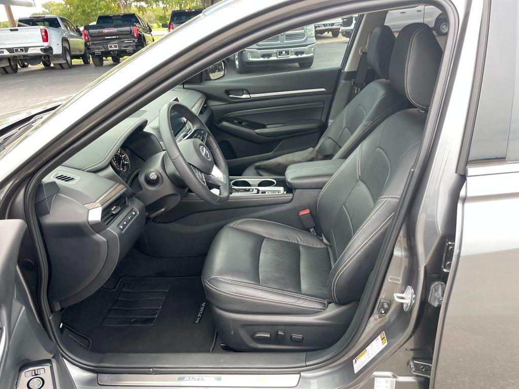 used 2022 Nissan Altima car, priced at $19,999