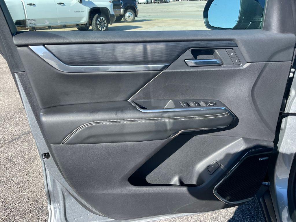 used 2025 GMC Acadia car, priced at $34,227