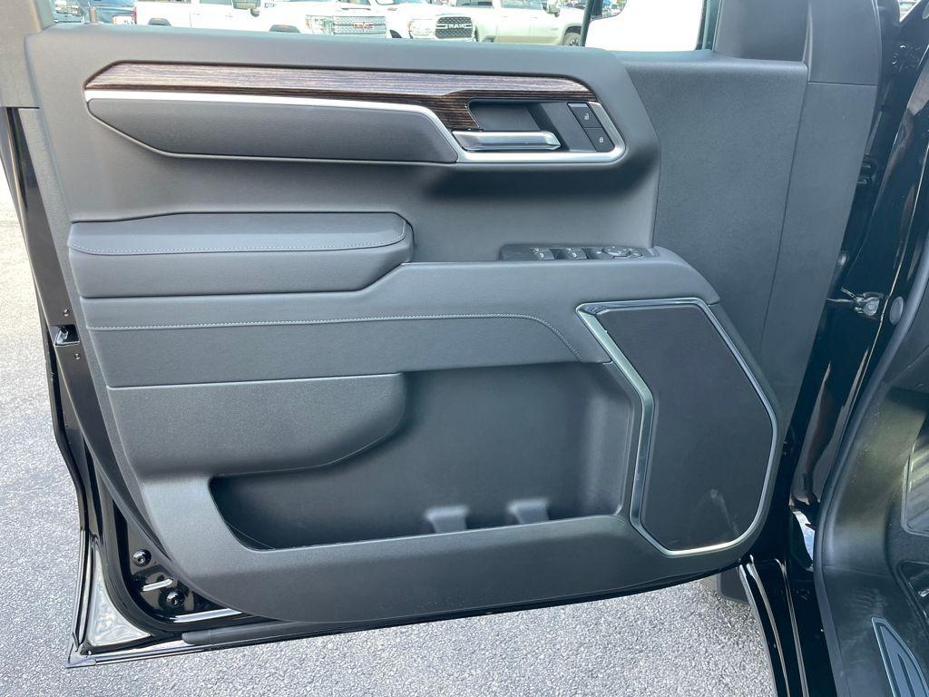 new 2026 GMC Sierra 1500 car, priced at $51,077